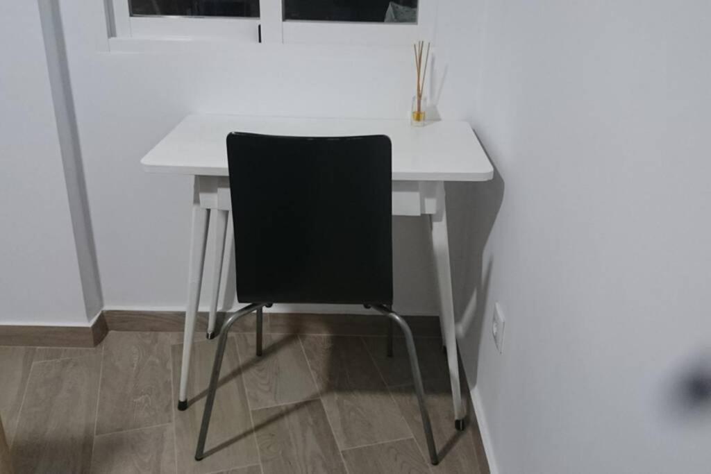 Espacioso Y Centrico Piso Con Zona Chill-Out Alicante Luaran gambar