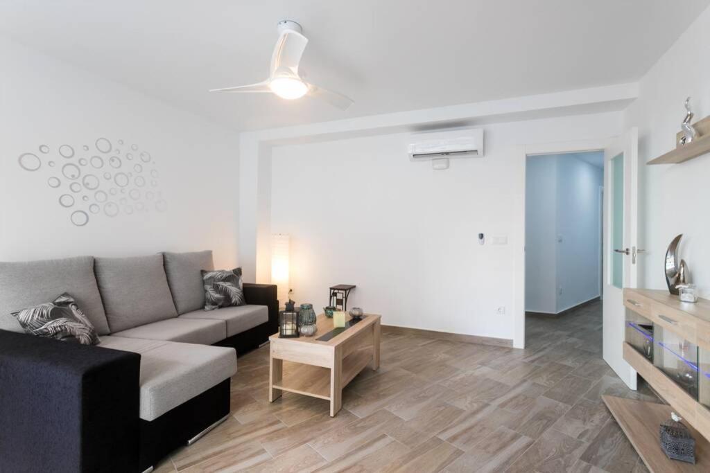 Espacioso Y Centrico Piso Con Zona Chill-Out Alicante Luaran gambar