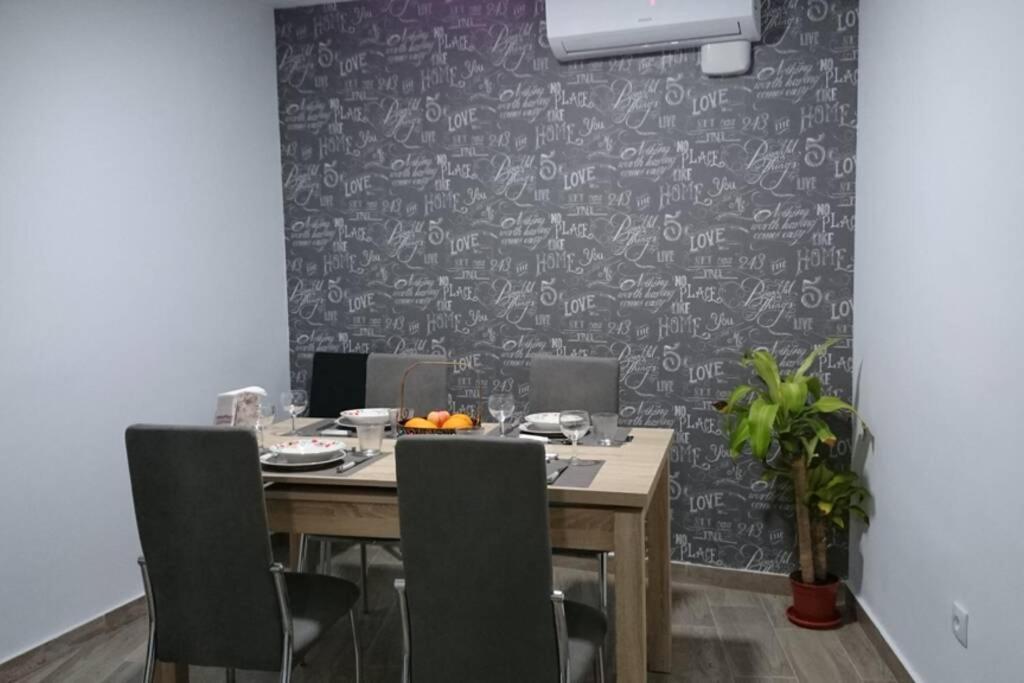 Espacioso Y Centrico Piso Con Zona Chill-Out Alicante Luaran gambar