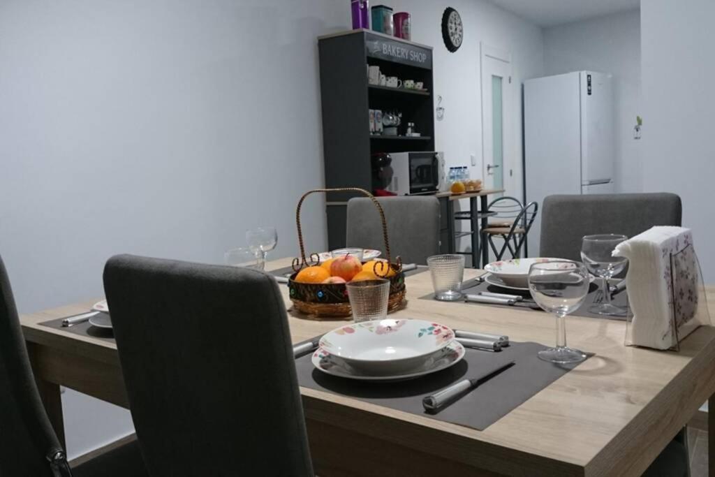 Espacioso Y Centrico Piso Con Zona Chill-Out Alicante Luaran gambar