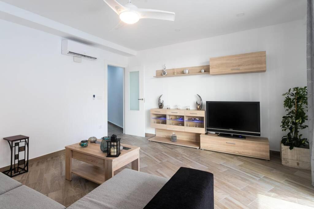 Espacioso Y Centrico Piso Con Zona Chill-Out Alicante Luaran gambar