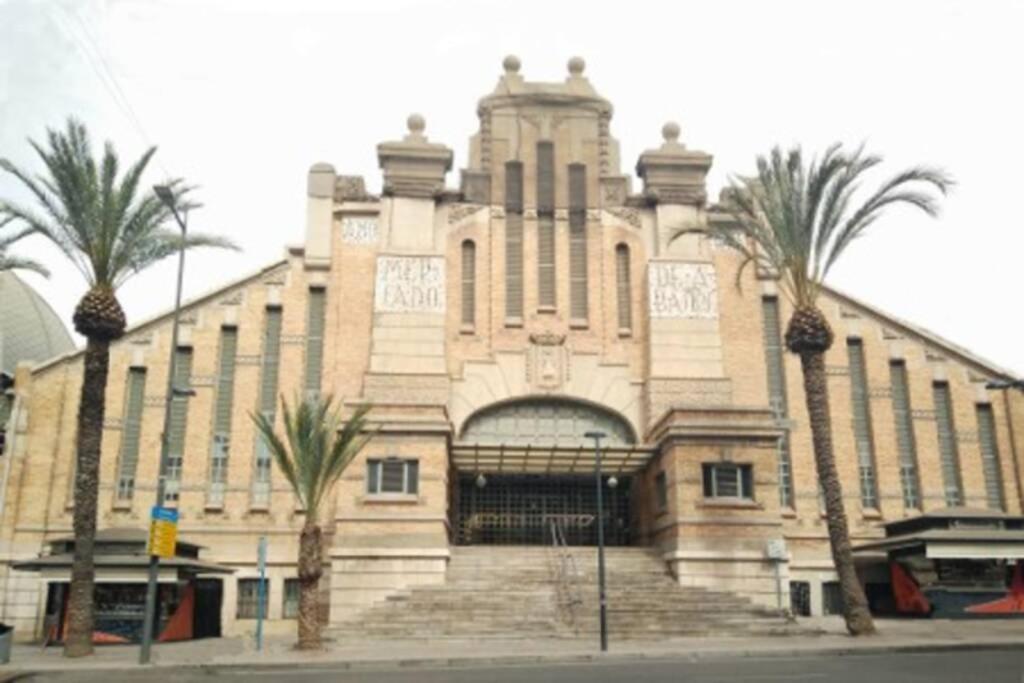 Espacioso Y Centrico Piso Con Zona Chill-Out Alicante Luaran gambar